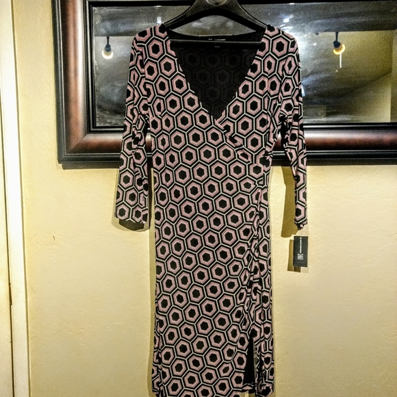 Geo-Print Wrap Dress - Picture 3 of 8